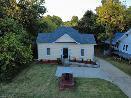 1023 S Main St, Burlington, NC, 27215-5758 | Card Image