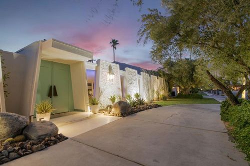 1999 S Joshua Tree Pl, Palm Springs, CA, 92264-9245 | Card Image