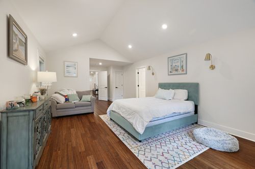 325 Pullen Ave, Nashville, TN, 37207-5127 | Card Image