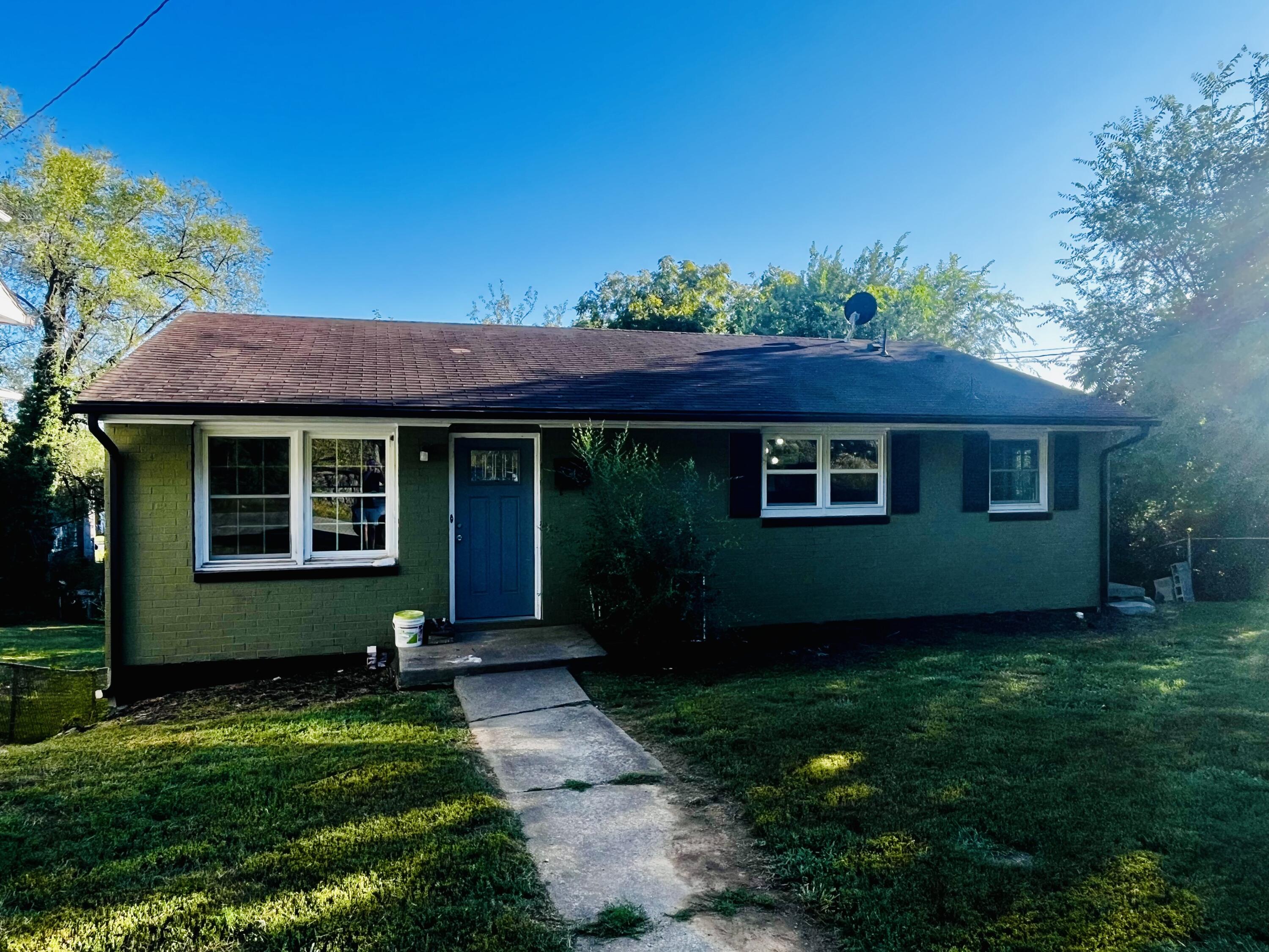 Hanover Ave, Roanoke, VA 24017