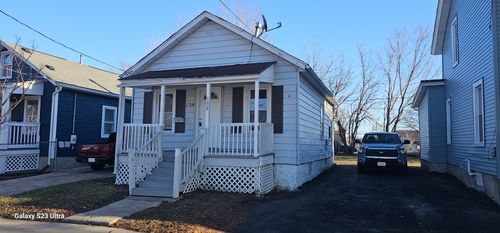 138 Woodlawn Ave, Aurora, IL, 60506-5107 | Card Image