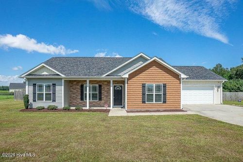 107 Kenison Way, Pikeville, NC, 27863-8124 | Card Image
