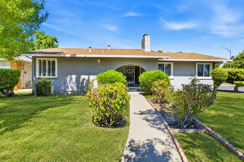 8502 Macduff Ct, Stockton, CA, 95209-2642 | Card Image