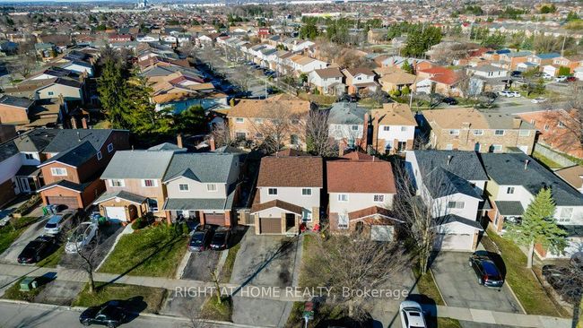34 Langston Dr, House attached with 5 bedrooms, 3 bathrooms and 2 parking in Brampton ON | Image 41