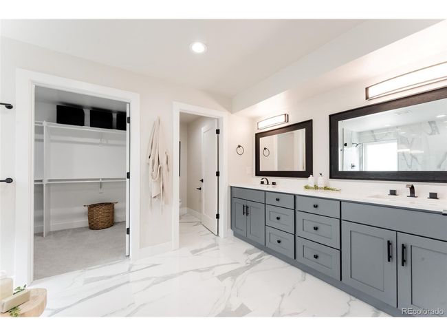 2040 W 45 Th Ave, House other with 3 bedrooms, 4 bathrooms and null parking in Denver CO | Image 28