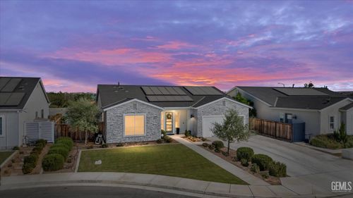 9104 Majestic Falls Ln, Shafter, CA, 93263-9444 | Card Image