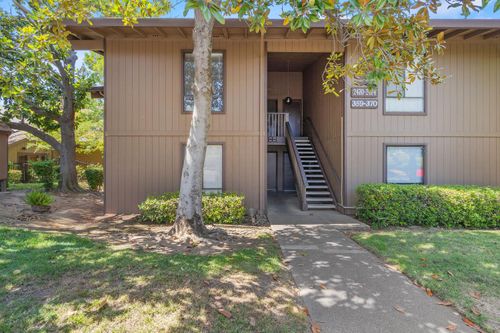 370-2474 Larkspur Ln, Sacramento, CA, 95825-4168 | Card Image