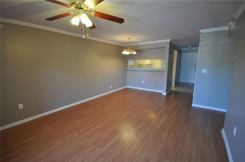 222-501 W 26th St, Austin, TX, 78705-4581 | Card Image