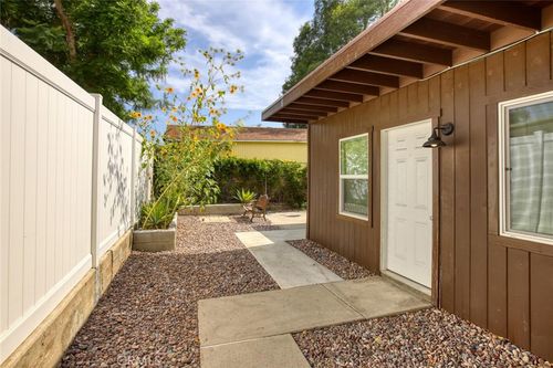8230 Hillrose St, Sunland, CA, 91040-2404 | Card Image