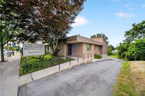 205 1st St, Liverpool, NY, 13088-5109 | Card Image