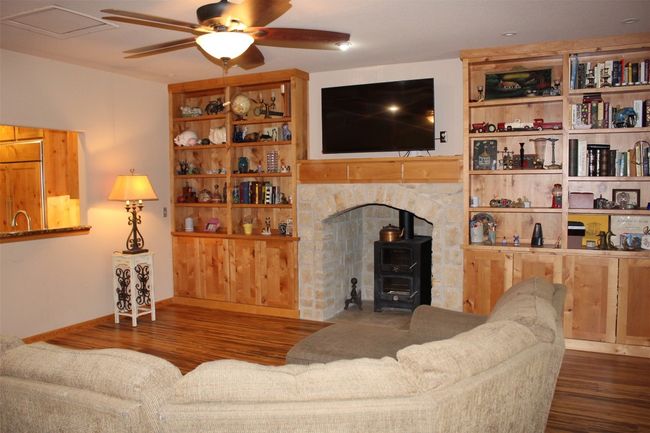 1252 Merlot, House other with 3 bedrooms, 3 bathrooms and 5 parking in New Braunfels TX | Image 5