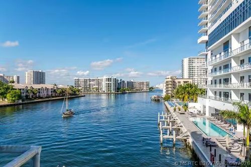 r2404-4010 S Ocean Dr, Hollywood, FL, 33019-3063 | Card Image
