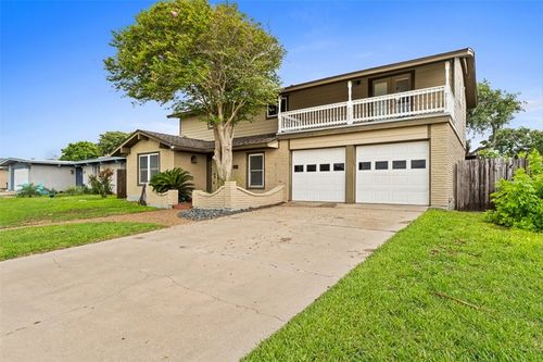 117 Chiltipin Dr, Portland, TX, 78374-1447 | Card Image