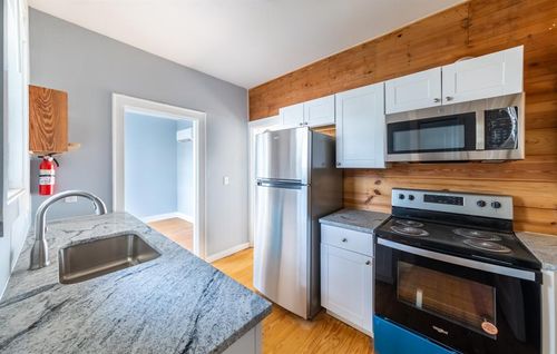 d-3111 Grooms St, Austin, TX, 78705-3090 | Card Image