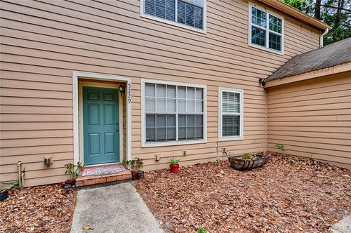 5229 97th Dr, GAINESVILLE, FL, 32608-4151 | Card Image