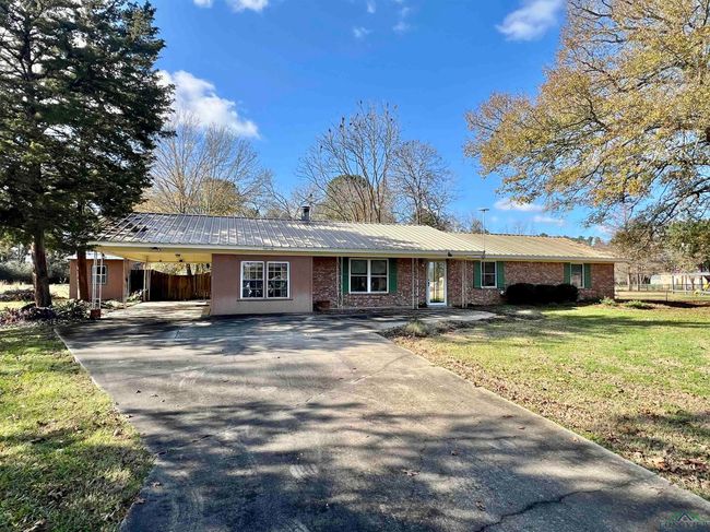 1400 Shreveport St, House other with 3 bedrooms, 2 bathrooms and null parking in Elysian Fields TX | Image 5