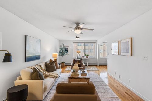 apt-301-1770 Bryant Ave S, Minneapolis, MN, 55403-3141 | Card Image