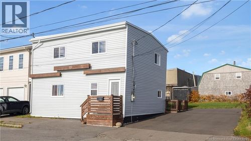 115 Broadview Ave, Saint John, NB, E2L1Z5 | Card Image