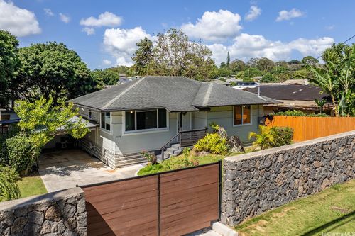 1690 California Ave, Wahiawa, HI, 96786-2512 | Card Image