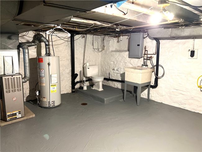 1827 Jancey St, House other with 2 bedrooms, 2 bathrooms and null parking in Pittsburgh PA | Image 12