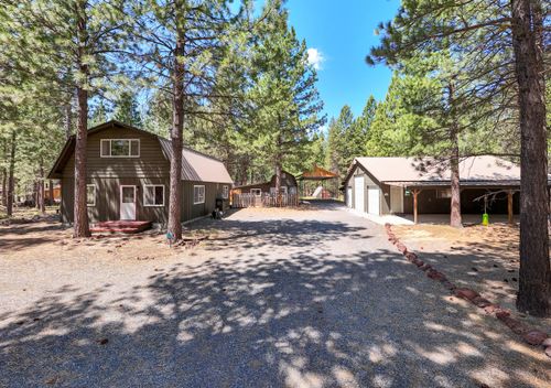 52300 Barberry Cir, La Pine, OR, 97739-9558 | Card Image