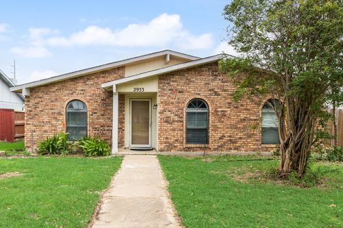 2933 Silverdale Ln, Garland, TX, 75044-6213 | Card Image