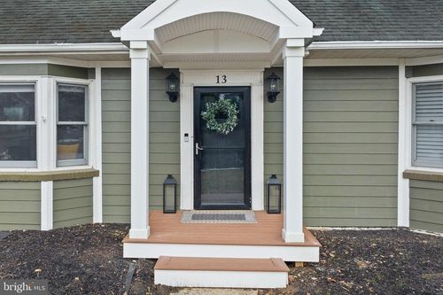 13 New St, CROSSWICKS, NJ, 08515-9810 | Card Image