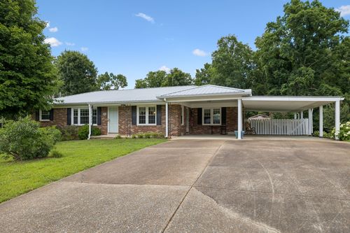708 Hickory St, Centerville, TN, 37033-1106 | Card Image