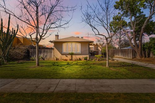 1727 N Vagedes Ave, Fresno, CA, 93705-5142 | Card Image