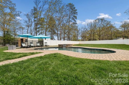 109 Avalon Reserve Dr, Mooresville, NC, 28115-7012 | Card Image
