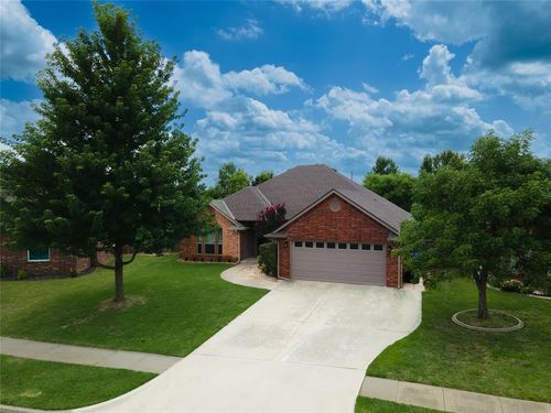 3916 Irvine Dr, Norman, OK, 73072-1946 | Card Image