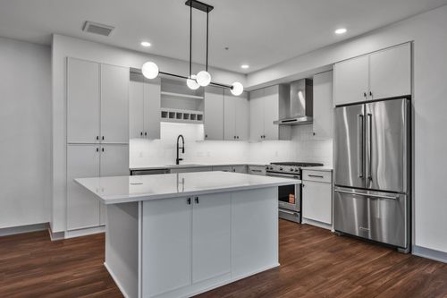 318-640 Wisconsin Ave N, Golden Valley, MN, 55427-4566 | Card Image