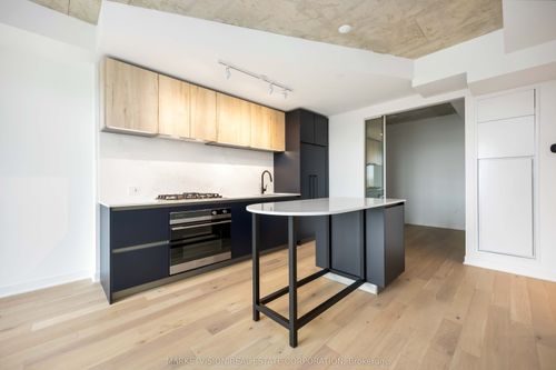 610-2625 Dundas St W, Toronto, ON, M6P0C5 | Card Image