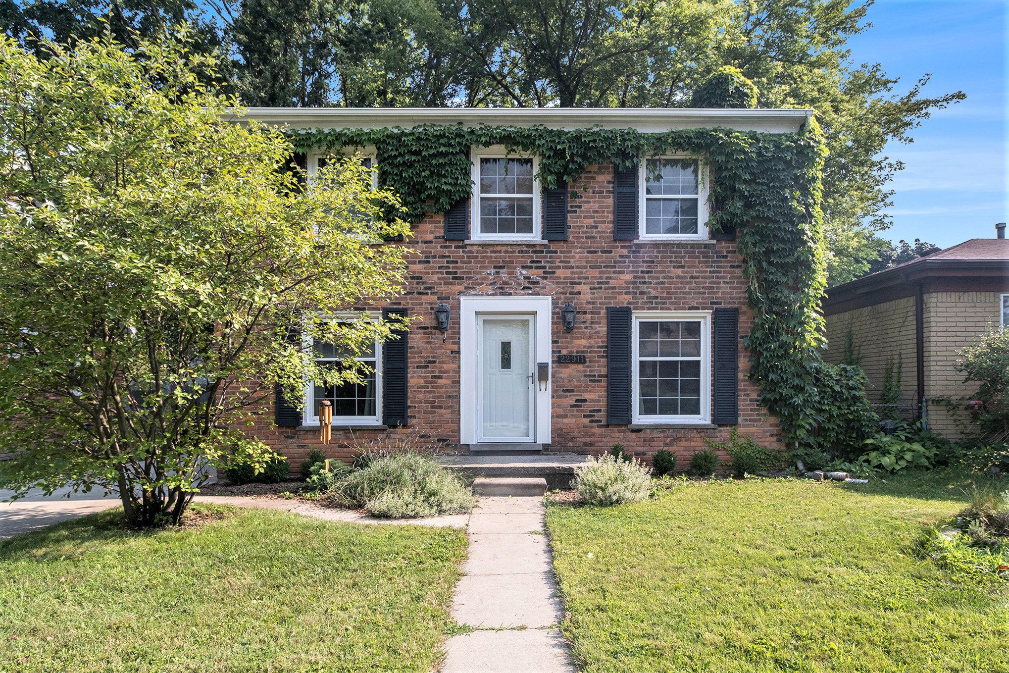 Clairwood St, Saint Clair Shores, MI 48080