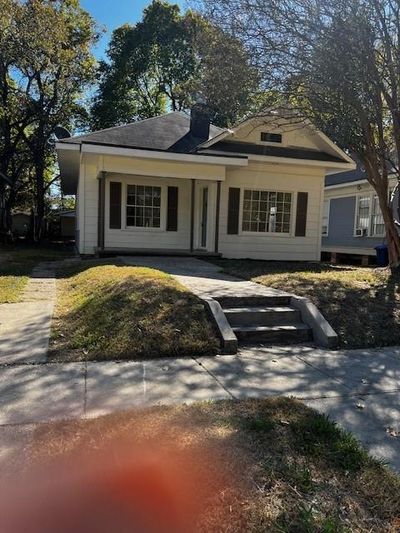 View of front of home | Image 1