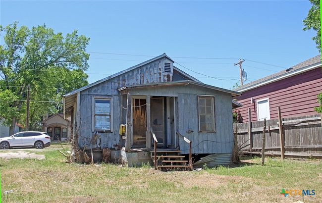 730 Chihuahua St, House other with 2 bedrooms, 1 bathrooms and null parking in Lockhart TX | Image 6