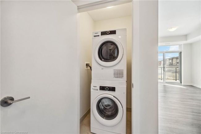 208 - 600 N Service Rd, House attached with 2 bedrooms, 1 bathrooms and 1 parking in Stoney Creek ON | Image 17
