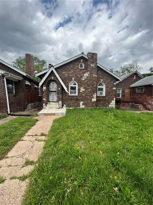 4819 Bessie Ave, Saint Louis, MO, 63115-2143 | Card Image