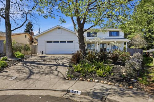 727 Cindy Lane, Petaluma, CA, 94952 | Card Image