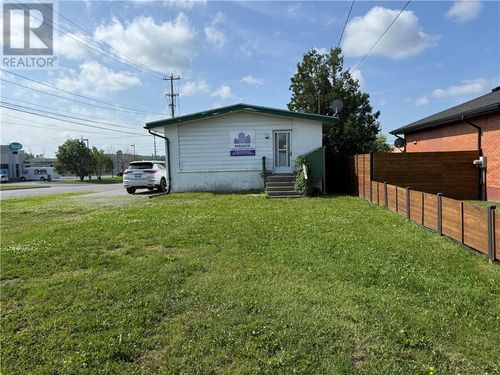 1191 Montrose Ave, Sudbury, ON, P3A5J6 | Card Image