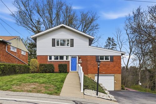 300 Dunbar Dr, Wilkins Twp, PA, 15235 | Card Image