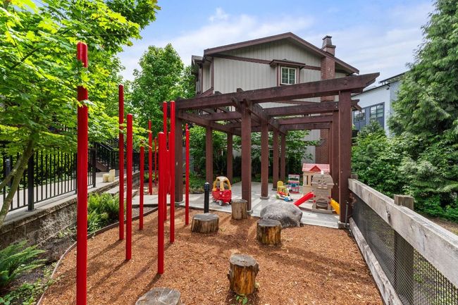 49 - 433 Seymour River Place, Townhouse with 2 bedrooms, 2 bathrooms and 1 parking in North Vancouver BC | Image 22