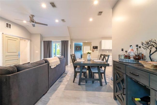 3109 Se Amherst St, House other with 3 bedrooms, 2 bathrooms and null parking in Stuart FL | Image 5