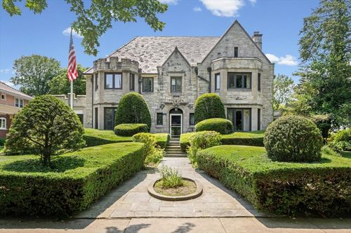 755 Michigan Ave, Wilmette, IL, 60091-1956 | Card Image
