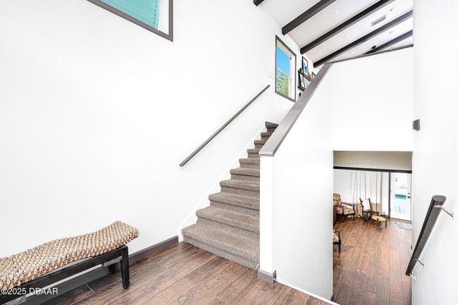 FOYER | Image 5