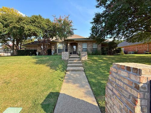 6004 Lakehurst Dr, Arlington, TX, 76016-1000 | Card Image