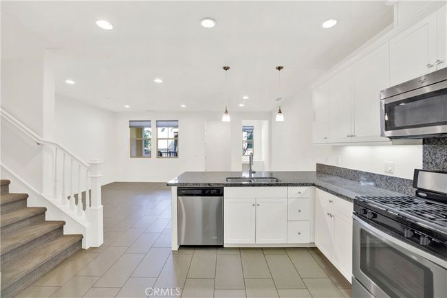1103 El Paseo, Condo with 3 bedrooms, 2 bathrooms and 2 parking in Foothill Ranch CA | Image 8
