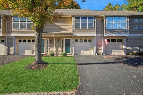 160 Elmcrest Dr, Fishkill, NY, 12524-3321 | Card Image