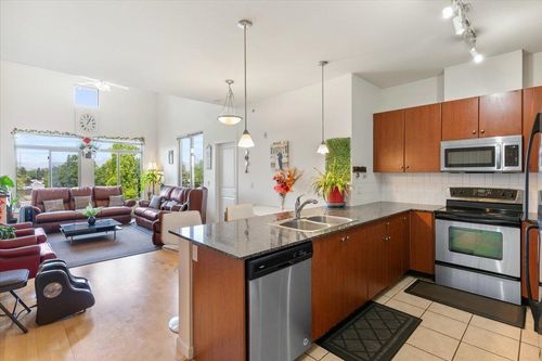 415-10180 153 St, Surrey, BC, V3R0B5 | Card Image