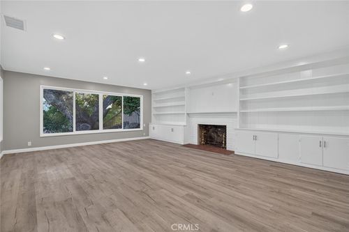 3304 Crestford Dr, Altadena, CA, 91001-4112 | Card Image